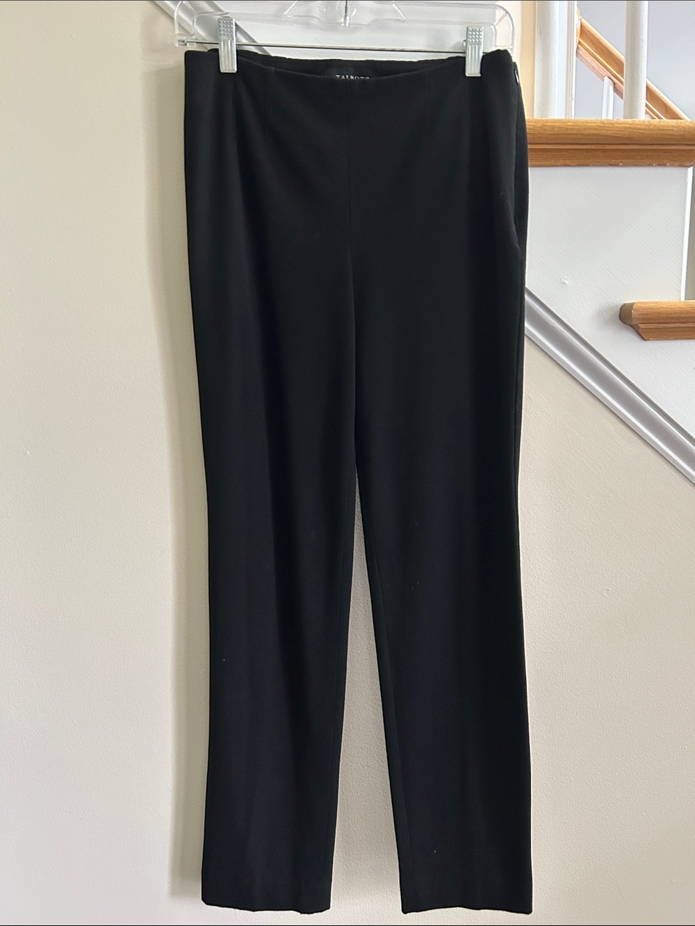 Talbots Black Straight-Leg Side zip Pants. 28” waist. 30” inseam. Size 2
